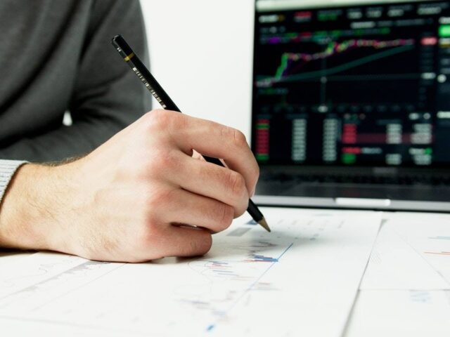 Prospektus Saham – Pengertian, Isi, Fungsi, Tahapan dan Cara Membacanya